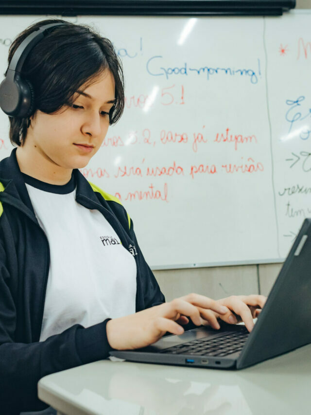 Escola com Roteiro de Estudos