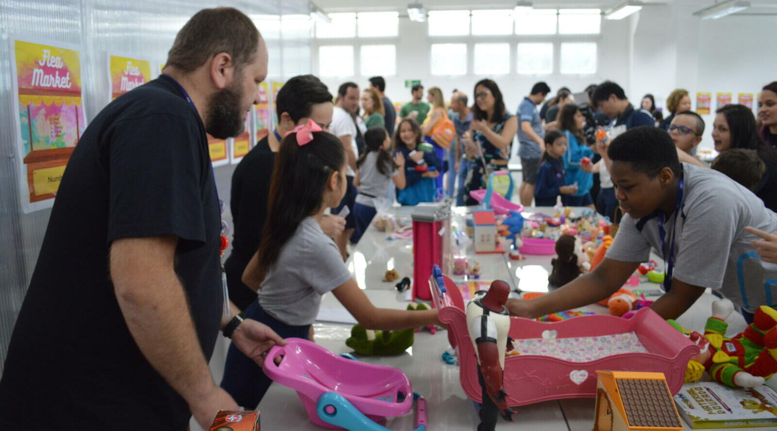 flea-market-escola-mais